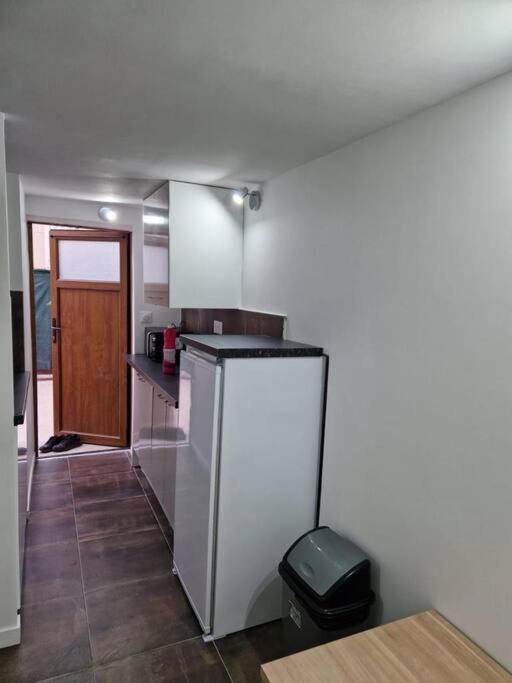 Studio 2 Pers Paris/Bourget/Cdg/Parc D'Exposition Ольне-су-Буа Экстерьер фото